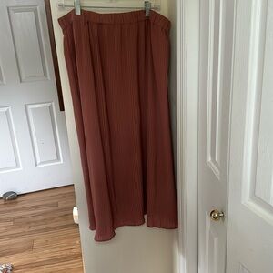Able pleated skirt